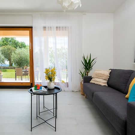 Apartment Alex Labin  Esterno foto